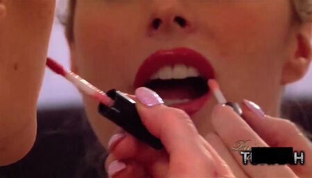 BBW babe with big juicy red lip is teasing you with a mirror in this fetish lips video