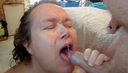 Cumshot on Jens face and in her mouth