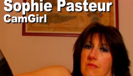Sophie Pasteur MILF strip masturbate