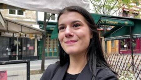 Monica, a superb slutty secretary from Strasbourg, offers her beautiful little ass to Rick's clutches!