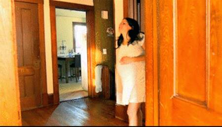 Here, Kitty Kitty 4K