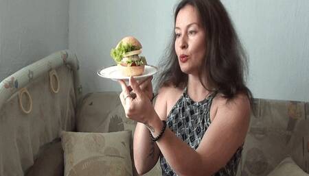 andwich with meat patty mpg