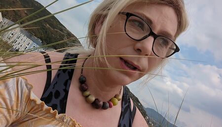 Outdoor pee and a private cum