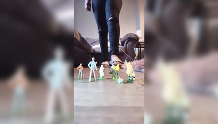 Giantess sandal crush