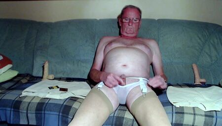 Wank in pantyhose x34