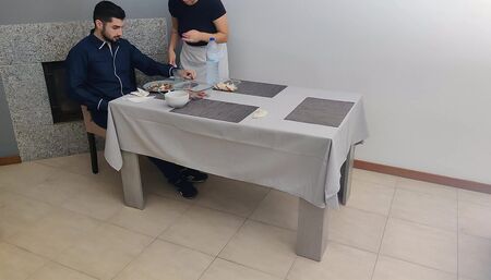 Waitress with creamy pussy gets an internal cumshot under the restaurant table