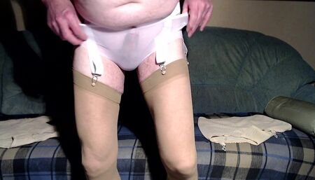 Wank in pantyhose part 30