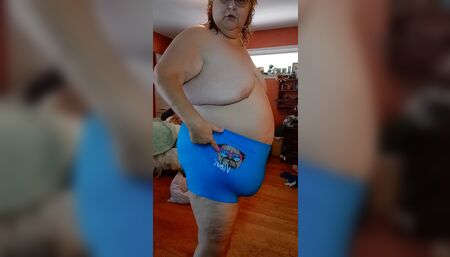 Dressing for panty fans Hey