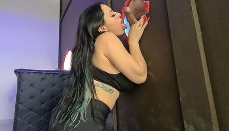 Beautiful big tits slut fuck without condom whit a stranger in glory hole