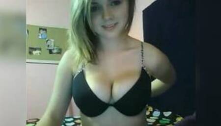 Liverpool Based Rachel Topless. Big Boobs Out On web Cam