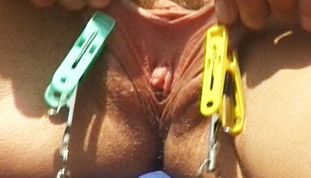 hot Outdoor anal sex and big labia stretching