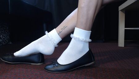 Ruffled college girl socks ballet flats