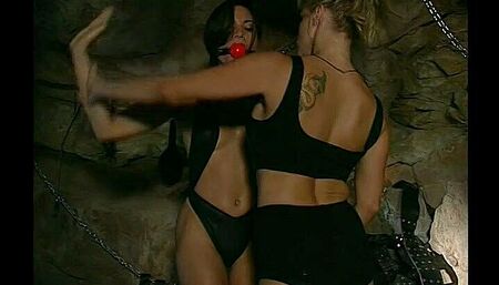 Hot babes passionate lesbian sex