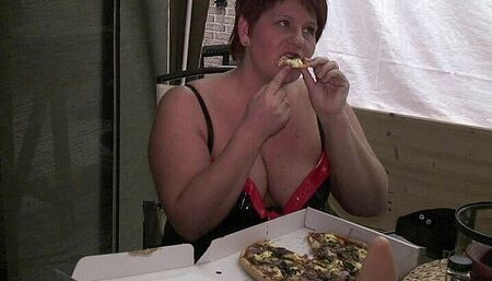 Annadevot - I eat pizza