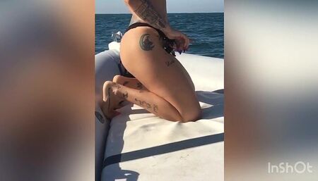 Videos and photos montage on the boat