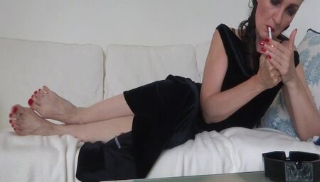 Smoking velvet mistress