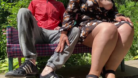 Gorgeous natural breasted cougar Milf gave me a golden shower in the park