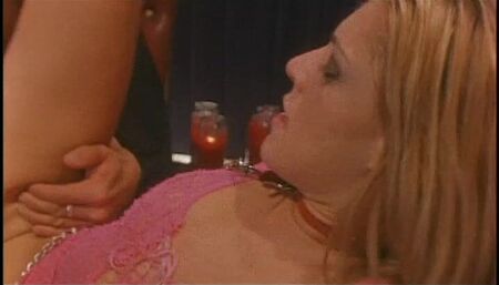 Horny blonde woman blow the monster cock of a macho dancer