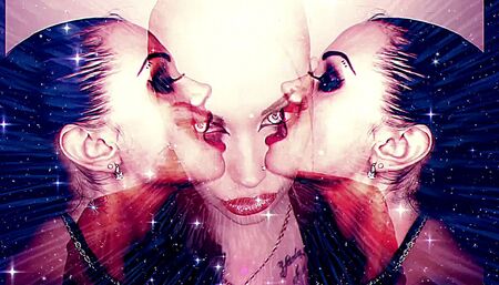 My seductive big red lips will totally brain fuck you!