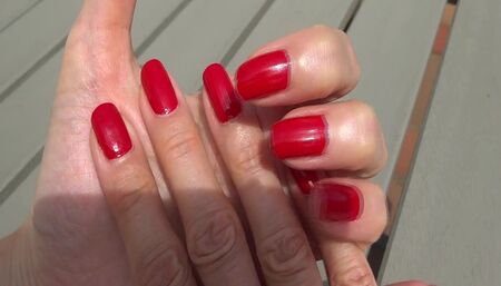 Red fingernails are so pretty - long natural nails!