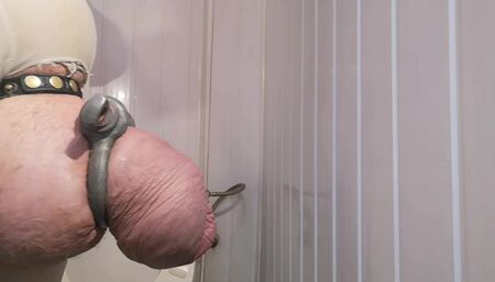 Collecting piss for fan