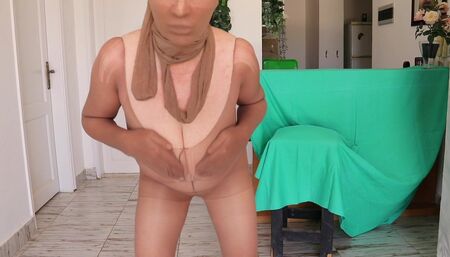 Nylon fetish. Pantyhose fetish. Pee in pantyhose