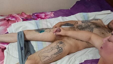 Jerks off my dick and looks at the eruption of sperm