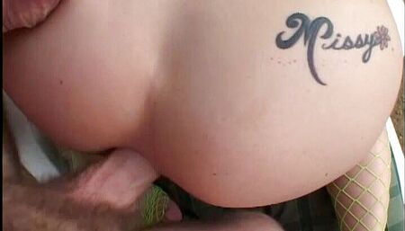 Hot MILF blonde gets a hard fuck while complaining not to fucked her anal