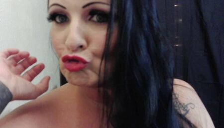 Red lipstick duck lips pouting