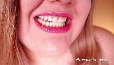 Perfectly sharp teeth - pink lipgloss