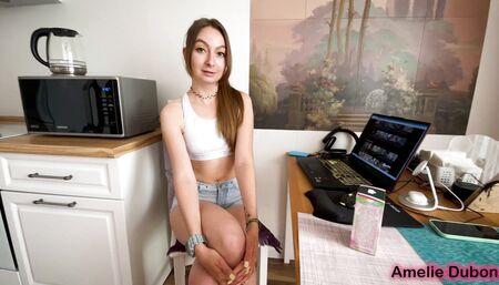 A neighbor came to tea and got cum in her mouth - Amelie Dubon