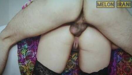 اگه حق انتخاب داشتی کدوم رو میگاییدی؟ آب کیرش ریخت توم / Melon Gives Her Roommate Options of Holes!