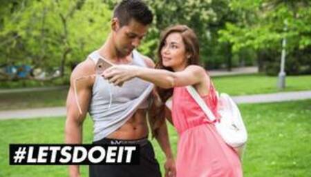 BITCHESABROAD - GORGEOUS TOURIST STACY SNAKE MEETS AND FUCKS MUSCULAR STUD - LETSDOEIT