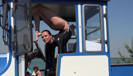 Silver Contortion Goddess - Watch4Fetish