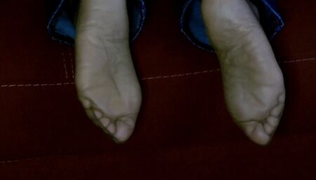 Ms Neecy - Super Sheer Nylons Soles Show (Part 2)