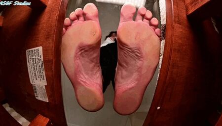 Dr Lee can't find her subject! - MOV