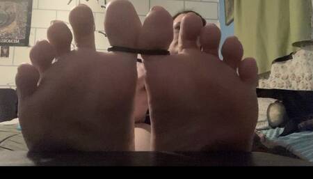 Fat foot bondage pt1