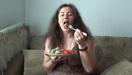 eating dinner mpg 720