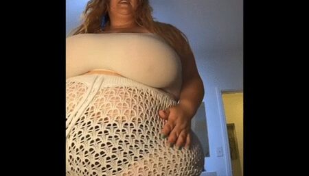 BBW Dancing And Body Jiggling