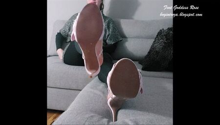 11 Size USA Feet in pink High Heels and Barefoot