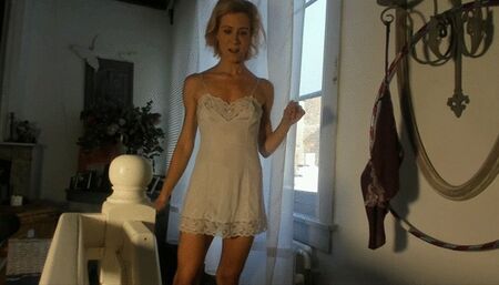 Custom: petite chatte à domicile