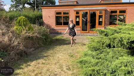 Hard Barefoot Trampling in Lady Sara Borgia's Garden