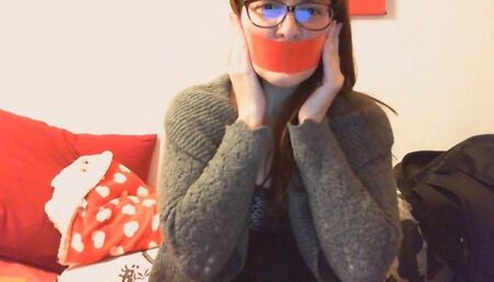 Nicoletta tied up cannot untie and you can do her what you want