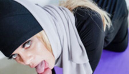 Destiny Cruz gives Tommy Wood a thank you blowjob