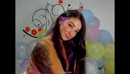 game loonergirl in big bed (game 100 balloon 12 burbble)