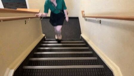 Iizzie Robbins in: No I Wasn't Followed MP4 WmV