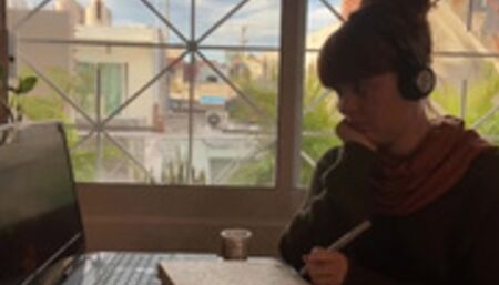 LOFi Girl Would Rather Be Studying a Big Cock -OnlyFans/oliviajarden