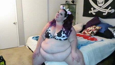 How To Make A Strawberry Hucow