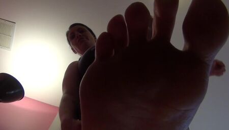 Giant Momma Jill Crushes Everyone