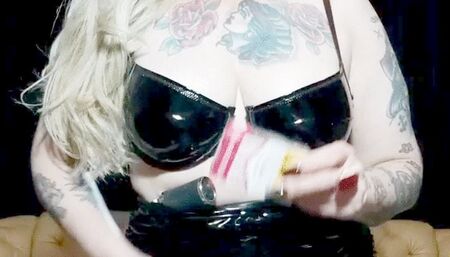 #Close-up * Marlboro reds * Vinyl * Latex * Leather  * Nose exhales * Long Drag * High heels *